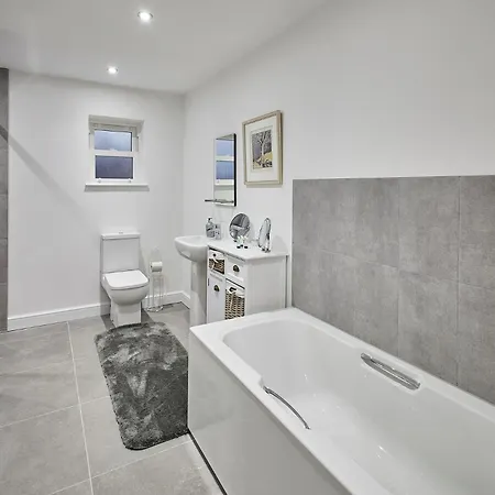 Host & - Blayshaw House